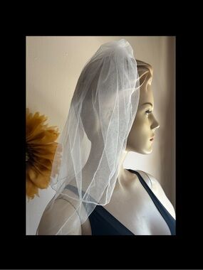 White Short Veil Comb